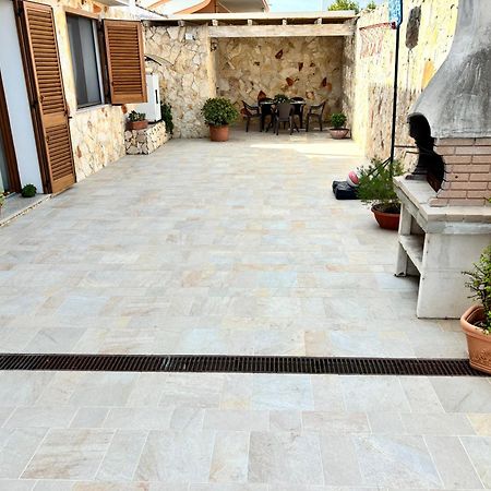 L'Essenziale Leilighet Porto Torres Eksteriør bilde